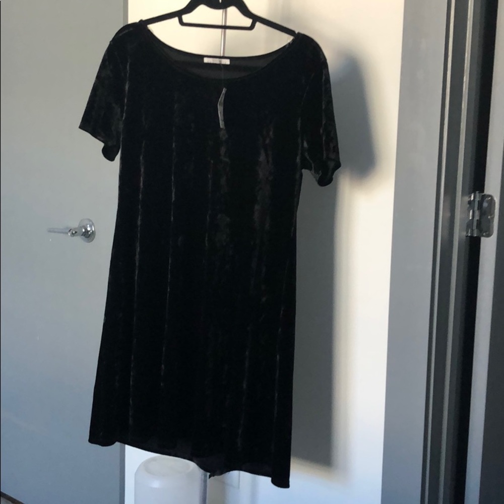 Lack Velvet Short Sleeve Dress